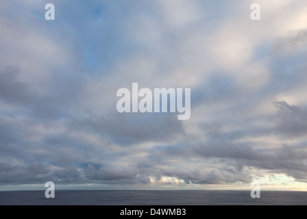 Skyscape en mer Banque D'Images