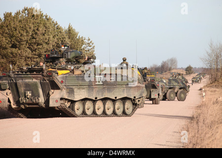 Les véhicules de combat d'infanterie MARDER de l'armée allemande. Banque D'Images