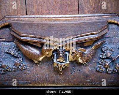 La sculpture sur bois sur sièges misericord à Ripon Cathédrale dans Yorkshire Angleterre Banque D'Images