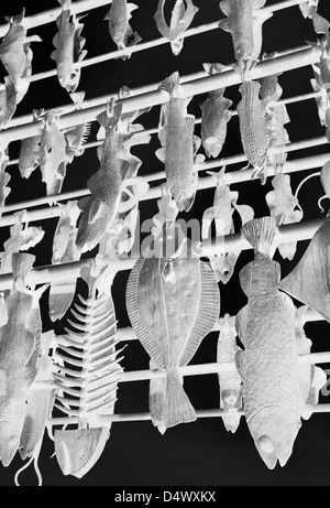 Une sculpture en acier de racks de poissons à South Quay à King's Lynn, Norfolk. Banque D'Images