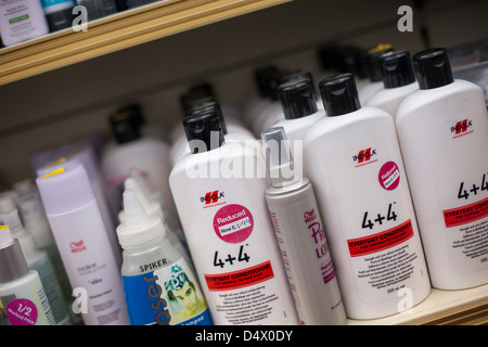 Indola réduit de marchandises à vendre à cheveux & Beauté, tenue à l'Empress Ballroom, winter gardens, Blackpool. Banque D'Images