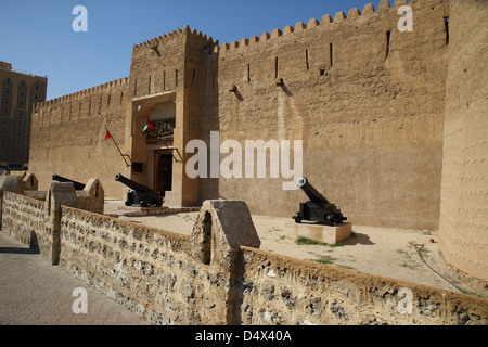 Extérieur de la musée de Dubaï, Dubaï, Émirats Arabes Unis Banque D'Images