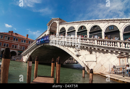 L'architecture de la ville et de l'image vue du pont du Rialto à Venise grand canal, de l'Italie. Banque D'Images