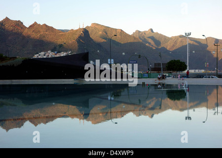 La Plaza de Espana à Santa Cruz de Tenerife, Canaries remodelée par Herzog & de Meuron Banque D'Images