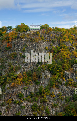 Vue sur le le Hexentanzplatz / Danse des sorcières dans les montagnes du Harz, Thale, Saxe-Anhalt, Allemagne Banque D'Images