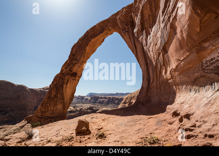 Corona arche naturelle près de scenic Moab Utah. Banque D'Images