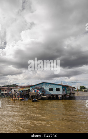 Les maisons sur pilotis de Kampung Ayer quartier, Bandar Seri Bengawan, Brunei, Asie Banque D'Images