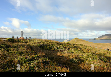 Mémorial de marbre blanc à ceux qui ont été le Cap Horn et de ceux qui sont morts dans la tentative. Et le Cap Horn. Banque D'Images