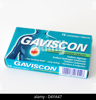 Sachet de comprimés Gaviscon menthe sur fond blanc Banque D'Images