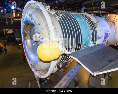 1960 Un vaisseau spatial russe Soyouz dans le National Space Centre de Leicester, UK. Banque D'Images