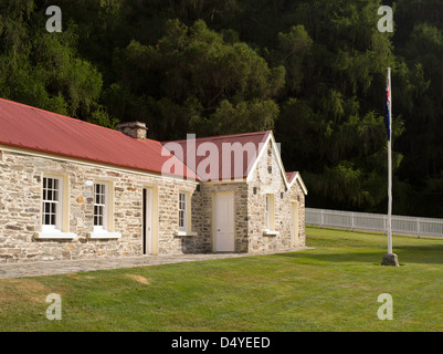 L'historique de l'école Point Skipper et mât, près de Queenstown, Otago, Nouvelle-Zélande. Banque D'Images