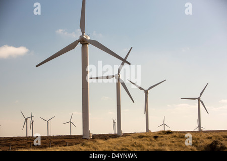 Ovenden moor wind farm Keighley ci-dessus, l'un des plus anciens parcs éoliens au Royaume-Uni. Banque D'Images