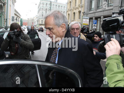 20 mars 2013 - Moscou, Russie - le ministre des Finances chypriote Michalis Sarris visites Moscou pour parvenir à un accord sur les moyens d'aider ce pays à sortir de la crise...sur la photo : March 20,2013.MOSCOU,RUSSIE. Chypre est le ministre des Finances, Michalis Sarris juste après sa rencontre avec le Ministre russe des Finances. (Crédit Image : © La Société Vasenin ZUMAPRESS.com)/PhotoXpress/ Banque D'Images