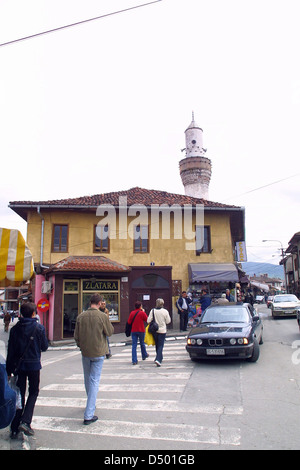 À Novi Pazar, Serbie, 28 avril 2002 ----une mosquée dans le sud de la ville serbe de Novi Pazar, près des frontières du Monténégro, du Kosovo et de la Bosnie. Un renouveau religieux est en train de prendre place parmi de nombreux de l'Europe 40 millions de fidèles de l'Islam. Banque D'Images