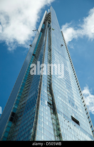 Le Shard avec des nettoyants pour vitres. Banque D'Images