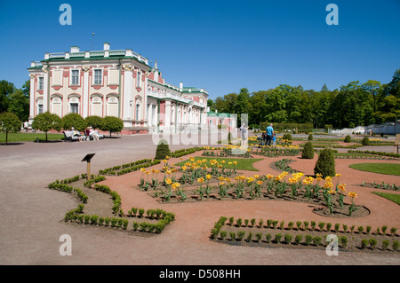 Les jardins du palais de Kadriorg, le musée d'art d'Estonie sur A.Weizenbergi dans le parc de Kadriorg, Tallinn, Estonie, Etats baltes Banque D'Images