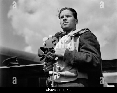 Le commandant de l'escadre Guy Gibson VC, Commandant de l'escadron no 617 (les briseurs de barrages), mai 1943. Banque D'Images