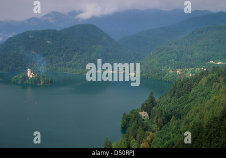 Château et le lac de Bled, Slovénie Banque D'Images