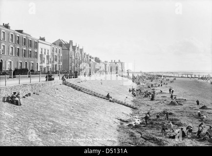 Front de Mer et plage, à Burnham-on-Sea, Somerset Banque D'Images