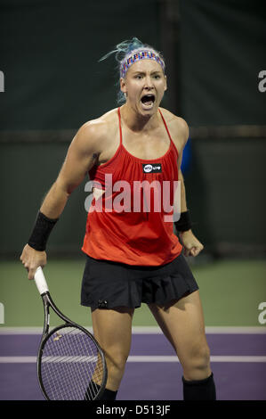 Le 21 mars 2013 - Miami, Floride, USA - Le 20 mars - MIAMI, FL : BETHANIE MATTEK-SANDS (USA) laisse échapper un cri de soulagement énorme après le retour d'une blessure à l'encontre de Monica Puig (PUR) en deux sets. Mattek-Sands a remporté 64, 75 et passe au second tour de l'Open de tennis Sony 2013...Tennis - Sony Open de Tennis - ATP World Tour Masters 1000 - Tennis Center de Crandon Park à Key Biscayne, Miami, Floride, USA - Jour 3 - Mercredi le 20 mars 2013..Â© CameraSport - 43 Avenue Linden Countesthorpe. Leicester. L'Angleterre. LE8 5PG - Tel :  +44 (0) 116 277 4147 - admin@camerasport.com www.camerasport.com - (Crédit Banque D'Images