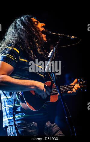 Le 21 mars 2013 - Toronto, Ontario, Canada - groupe de rock américain "Warlock" joue sur la scène au Sound Academy de Toronto. En photo - chanteur et guitariste CLAUDIO SANCHEZ (crédit Image : ©/ZUMAPRESS.com) Vidyashev Igor Banque D'Images