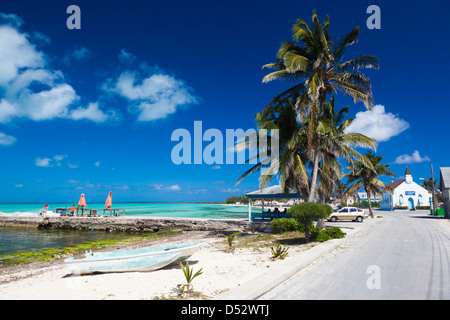 Bahamas, Île Eleuthera, Tarpum Bay, plage de la ville Banque D'Images