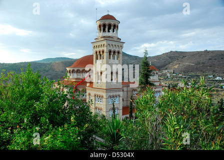 Monastère de la Sainte Trinité sur l'île d'Aegina dans le golfe Saronique, Grèce Banque D'Images