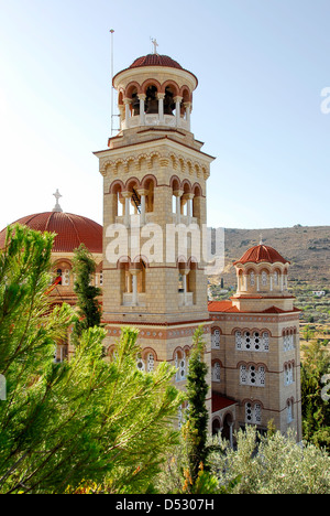 Monastère de la Sainte Trinité sur l'île d'Aegina dans le golfe Saronique, Grèce Banque D'Images