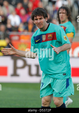 Joueur de football de Barcelone Lionel Messi gestes lors d'un match Banque D'Images