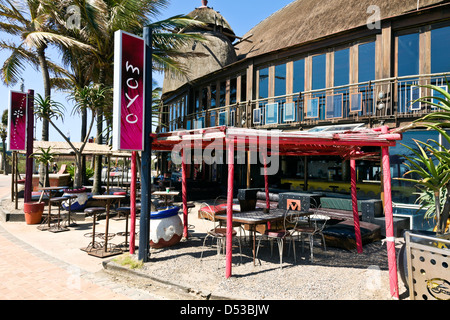 Durban, Afrique du Sud. Moyo, un restaurant à proximité de uShaka Marine World le long de la promenade à Durban, Afrique du Sud. Banque D'Images