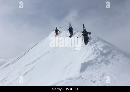 Ski de randonnée ridge de dômes de Miage. Banque D'Images