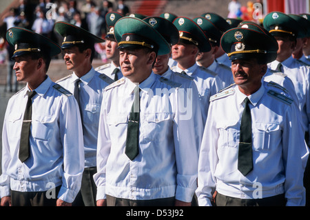 Défilé militaire le jour de l'indépendance, Karakol, Bichkek, Kirghizistan Banque D'Images
