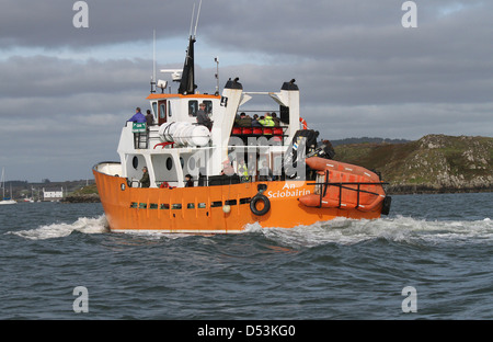 La Cape Clear Island ferry , Dún une Óir II, de retour de Cape Clear Island à Baltimore en West Cork Banque D'Images