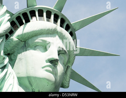 La Statue de la liberté, la liberté éclairant le monde, la Statue de la liberté la sculpture néoclassique colossal sur Liberty Island, Banque D'Images