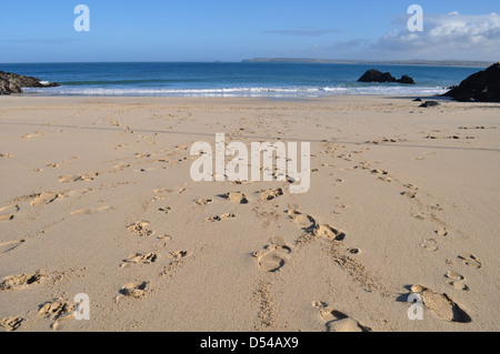 Des traces de pas dans le sable d'une plage à St Ives, Cornwall Banque D'Images