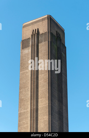 Close-up de cheminée de la Tate Modern, ancienne Bankside Power Station, London, England, UK Banque D'Images