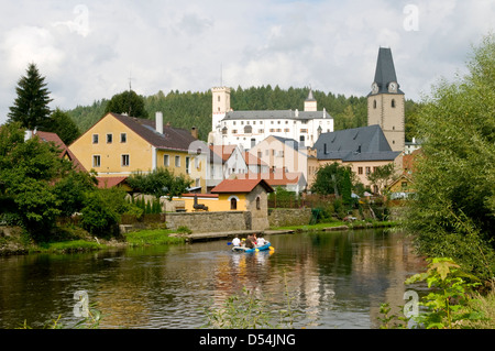 Rozmberk et la Vltava, Bohemia, République Tchèque Banque D'Images