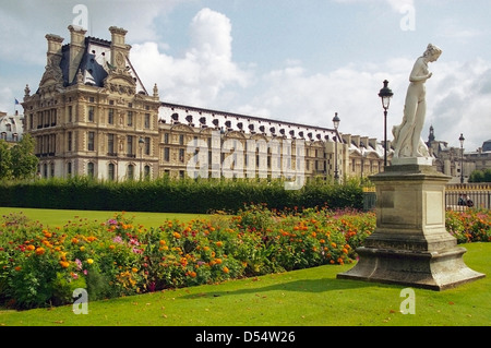 Palais du Louvre, du Jardin des Tuileries, Paris, France Banque D'Images