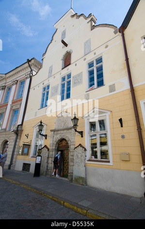 Maison de la Confrérie des Têtes Noires de Tallinn, une attraction touristique dans la rue Pikk, vieille ville de Tallinn, Tallinn Estonie, Banque D'Images