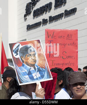 25 mars 2013 - Oxnard, Californie, USA - Plus de 2 000 résidents d'Oxnard prendre part de l'Assemblée Cesar Chavez Marche pour la justice, à Oxnard, Californie aujourd'hui dimanche 24 mars 2013..ARMANOD ARORIZO (crédit Image : © Armando Arorizo ZUMAPRESS.com)/Prensa Internacional/ Banque D'Images