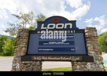 Loon Mountain Resort welcome sign Banque D'Images