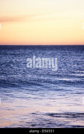 Le mouvement des vagues de l'océan l'eau plage de surf d'abstraction Banque D'Images