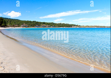 Koursaros beach et d'été à péninsule de Halkidiki, Kassandra en Grèce Banque D'Images