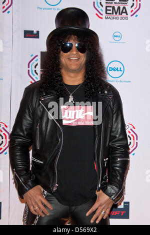 Musicien Slash nous arrive pour la 2010 MTV Europe Music Awards (EMA) tenue à la Caja Magica de Madrid, Espagne, 07 novembre 2010. Photo : Hubert Boesl Banque D'Images