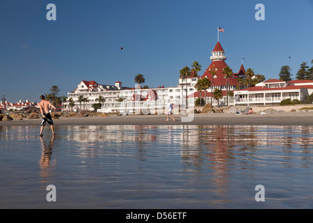 L'Hotel del Coronado à la plage sur l'île Coronado, San Diego, Californie, États-Unis d'Amérique, USA Banque D'Images