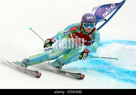 Tina Maze La Slovénie participe au slalom géant de la coupe du monde Garnmisch-Partenkirchen, Allemagne, 11 mars 2010. Photo : Karl-Josef Opim Banque D'Images