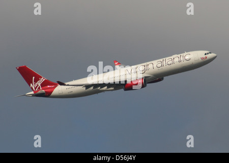 AIRBUS A330 de Virgin Atlantic Banque D'Images