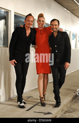 Klaus Unrath, Elna-Margret zu Bentheim et Ivan Strano Mercedes-Benz Fashion Week Berlin Automne/Hiver 2012 - Unrath et Strano Banque D'Images