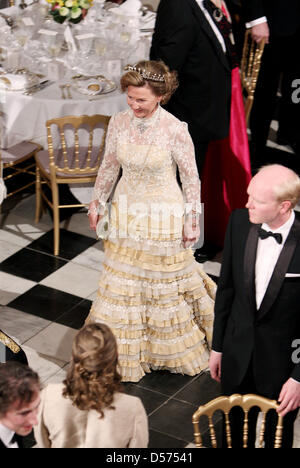 La Reine Sonja de Norvège assiste à la soirée de gala à l'occasion de la célébration du 70e anniversaire de la reine Margrethe du Danemark, palais Fredensborg, Danemark, 16 avril 2010. Photo : Patrick van Katwijk Banque D'Images