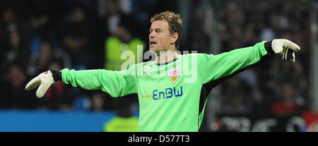 Le gardien de Stuttgart Jens Lehmann lors des gestes la Bundesliga match vs VfB Stuttgart VfL Bochum au rewirpower Arena Stadium à Bochum, Allemagne, 23 avril 2010. Stuttgart a battu Bochum 2-0. Photo : ACHIM SCHEIDEMANN Banque D'Images